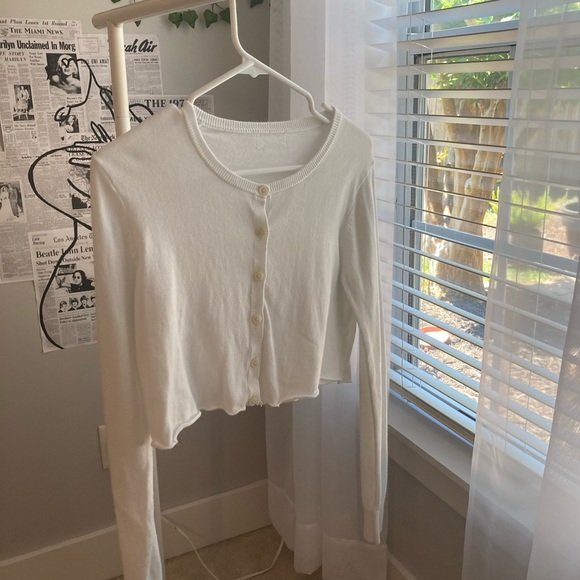 Sweaters - White Cropped Button Down Cardigan Sweater